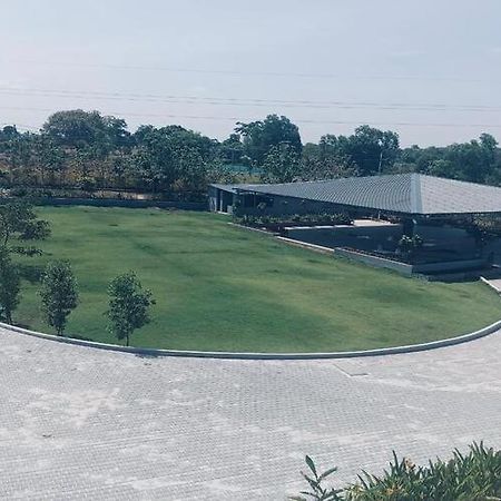 White Lake Resort Bilikere Luaran gambar