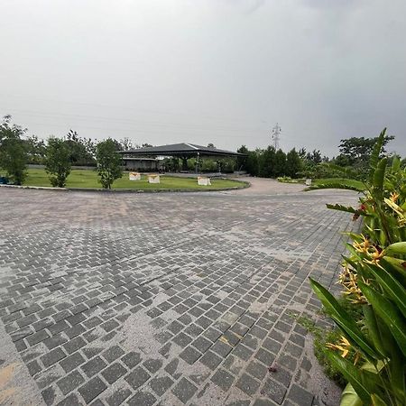 White Lake Resort Bilikere Luaran gambar