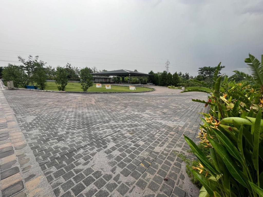 White Lake Resort Bilikere Luaran gambar